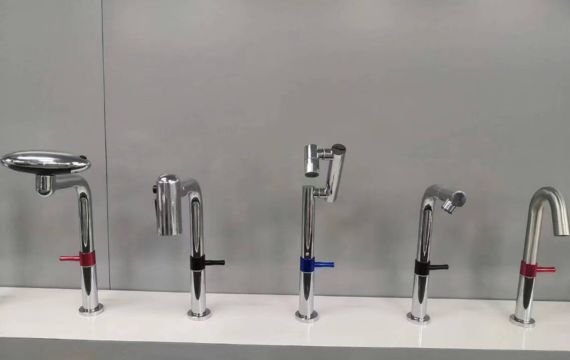 Customized small hardware non-standard parts trade