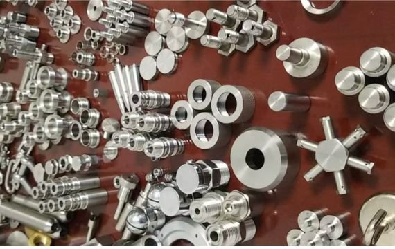 Non-standard custom precision screws and nuts trade
