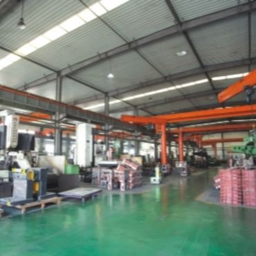 Radial drilling machine spindle box processing workshop show