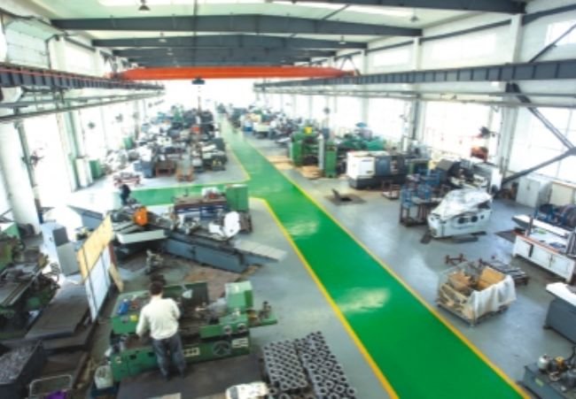 Radial drilling machine spindle production workshop