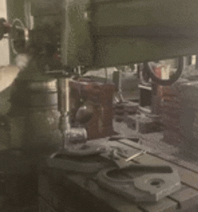 After using the radial drilling machine for many years, the lighting is basically in this state