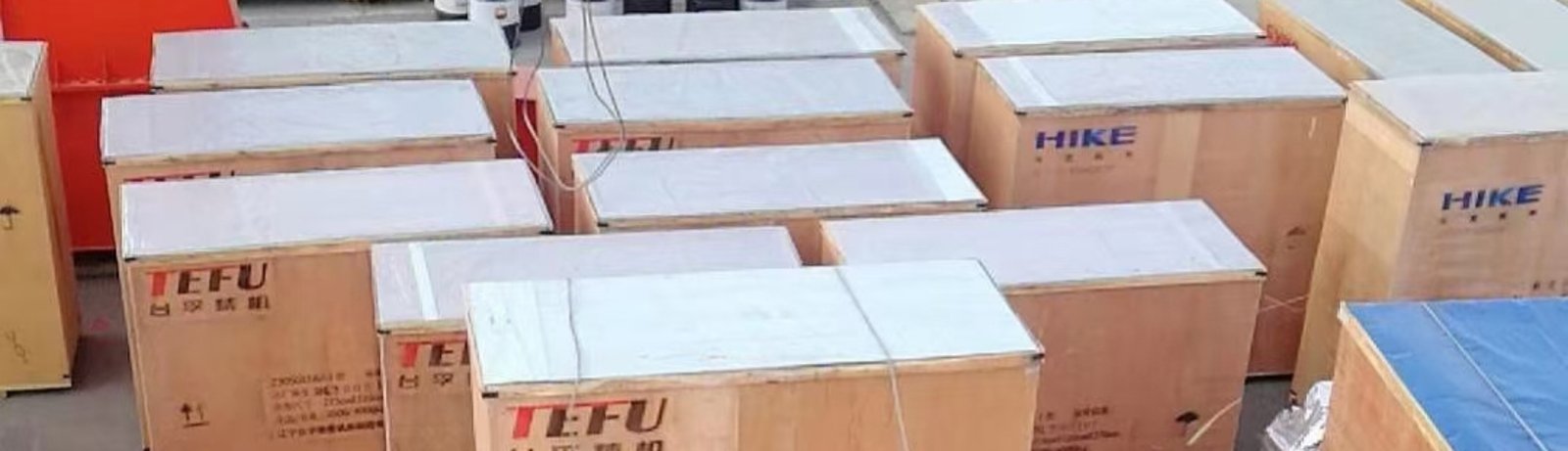 Finished machine tool warehouse, stock of radial drilling machines