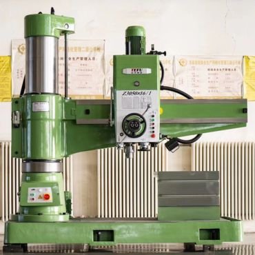 TEFU Classic Z3050X16 swing arm drilling machine green model
