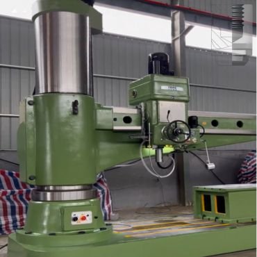 TEFU Z30100 rocker arm drilling machine at work site (green model)