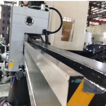 TEFU Z60 new rocker arm drilling machine cross arm guide rail using German alloy steel technology, guide rail ‘100 years with no bad’.